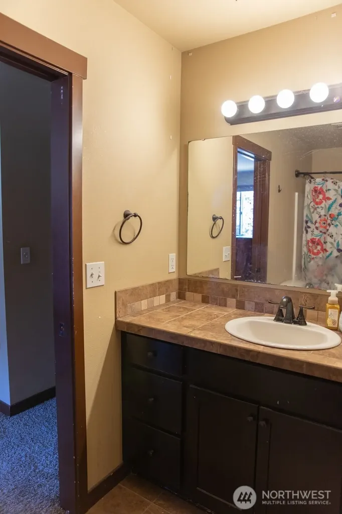 4041 61st Court SW Olympia WA 98512