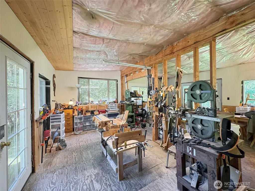 663 Glass Road Port Angeles WA 98362
