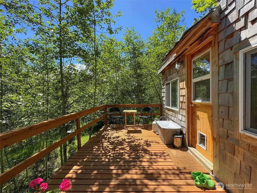 663 Glass Road Port Angeles WA 98362