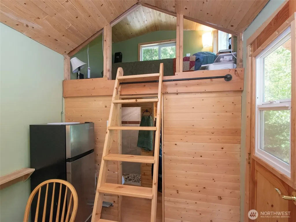 663 Glass Road Port Angeles WA 98362