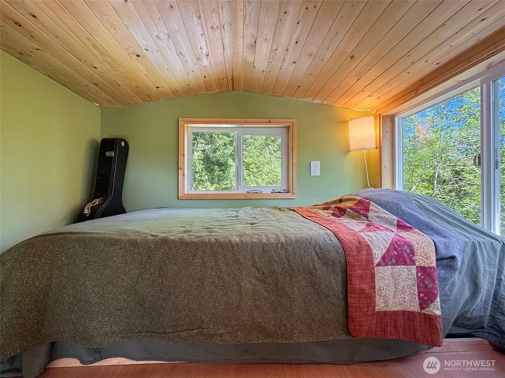 663 Glass Road Port Angeles WA 98362