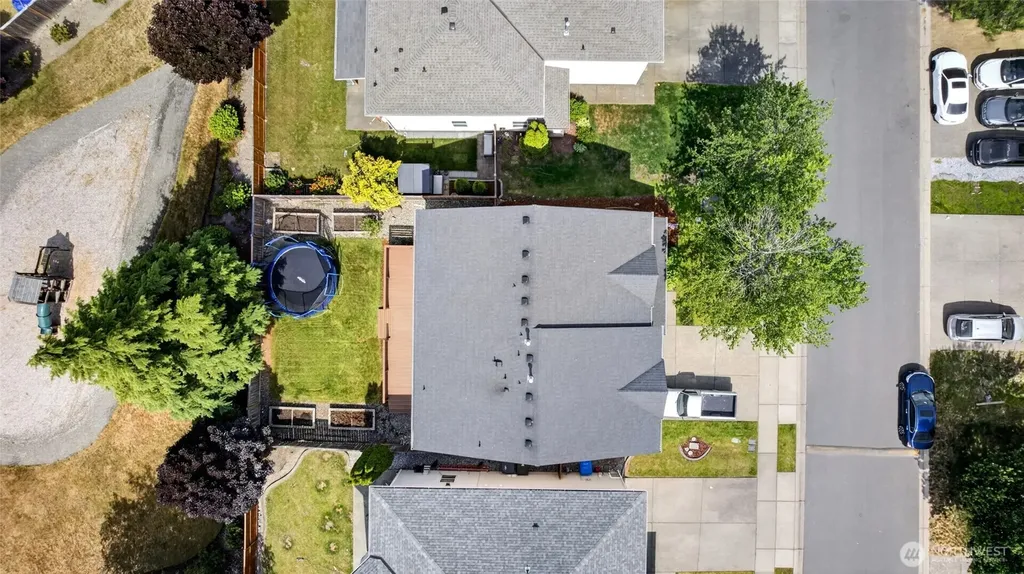 9524 Country Hollow Drive E Puyallup WA 98375