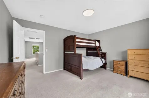 9524 Country Hollow Drive E Puyallup WA 98375