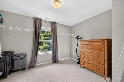 9524 Country Hollow Drive E Puyallup WA 98375