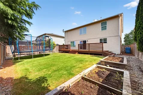 9524 Country Hollow Drive E Puyallup WA 98375