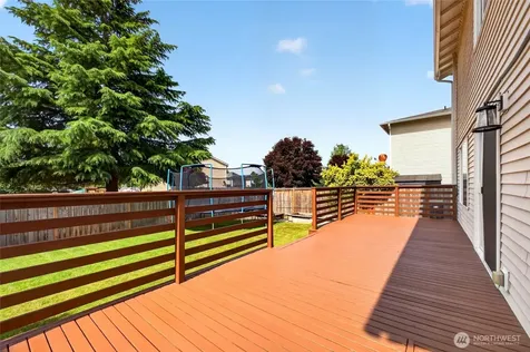 9524 Country Hollow Drive E Puyallup WA 98375