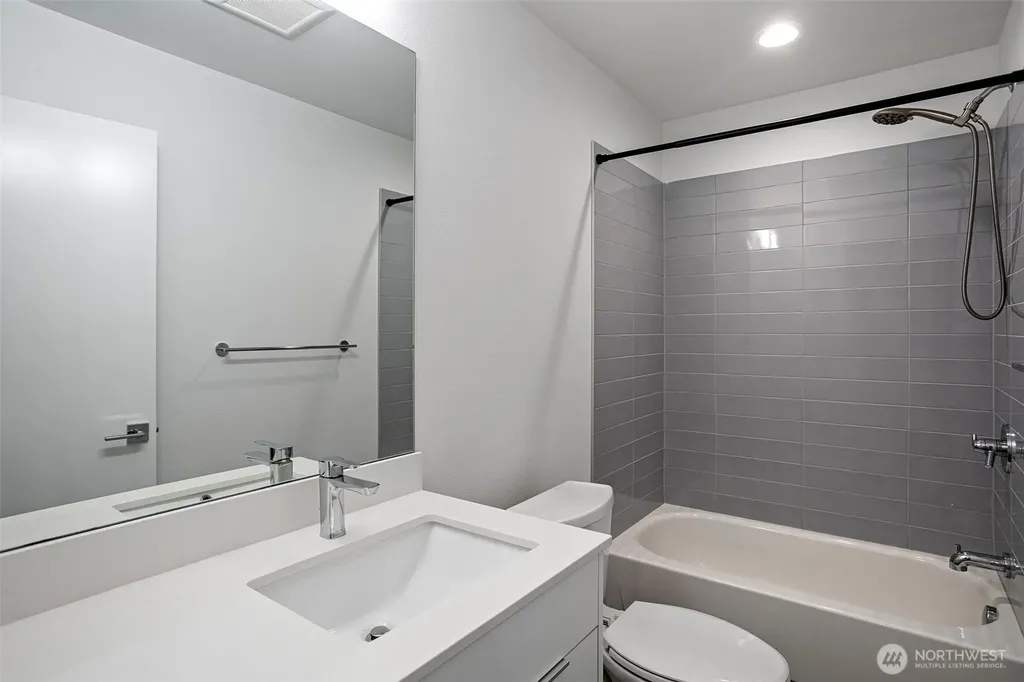 604 NW 77th Street Seattle WA 98117