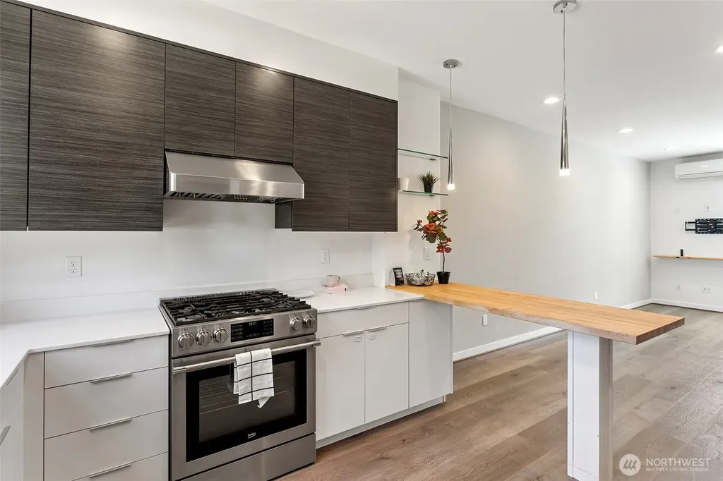 604 NW 77th Street Seattle WA 98117