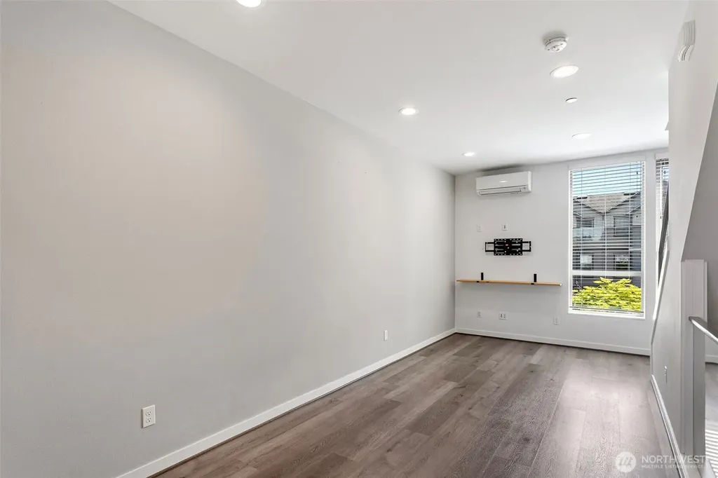604 NW 77th Street Seattle WA 98117