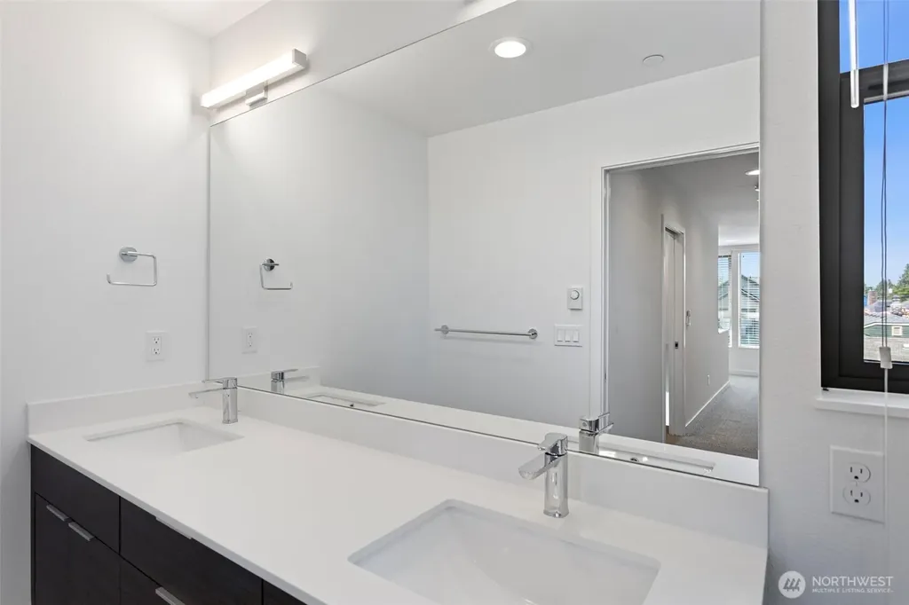 604 NW 77th Street Seattle WA 98117