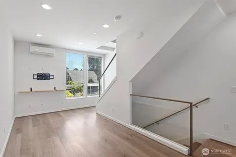 604 NW 77th Street Seattle WA 98117