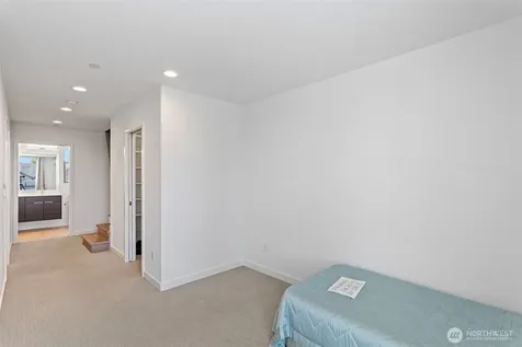 604 NW 77th Street Seattle WA 98117