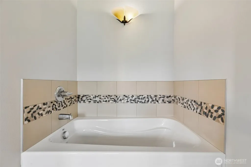 3316 280th Street NW Stanwood WA 98292