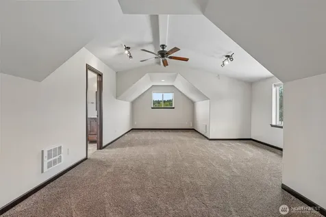 3316 280th Street NW Stanwood WA 98292
