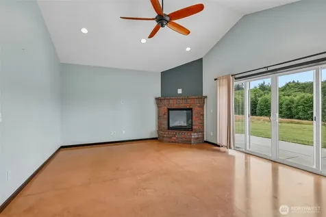 3316 280th Street NW Stanwood WA 98292