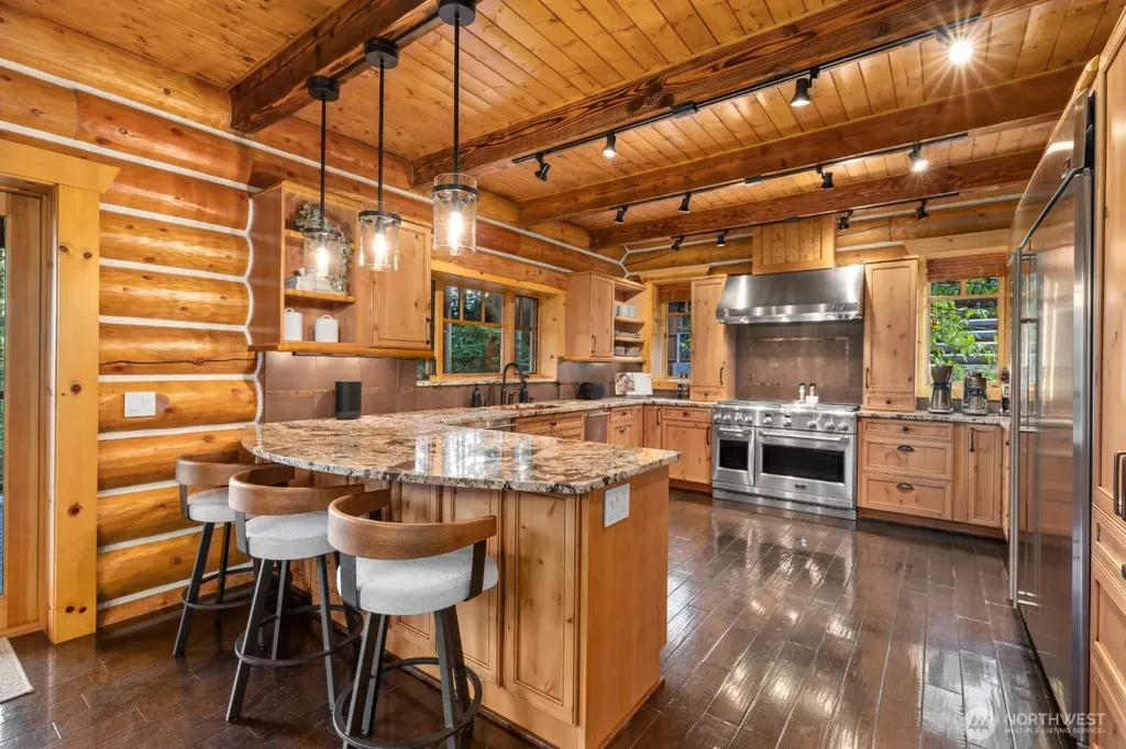 6 Summit Way Snoqualmie Pass WA 98068