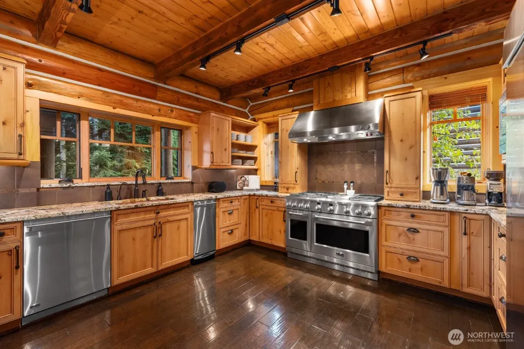 6 Summit Way Snoqualmie Pass WA 98068