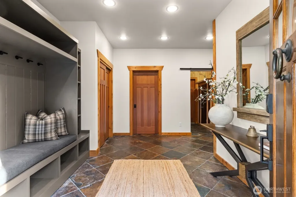 6 Summit Way Snoqualmie Pass WA 98068