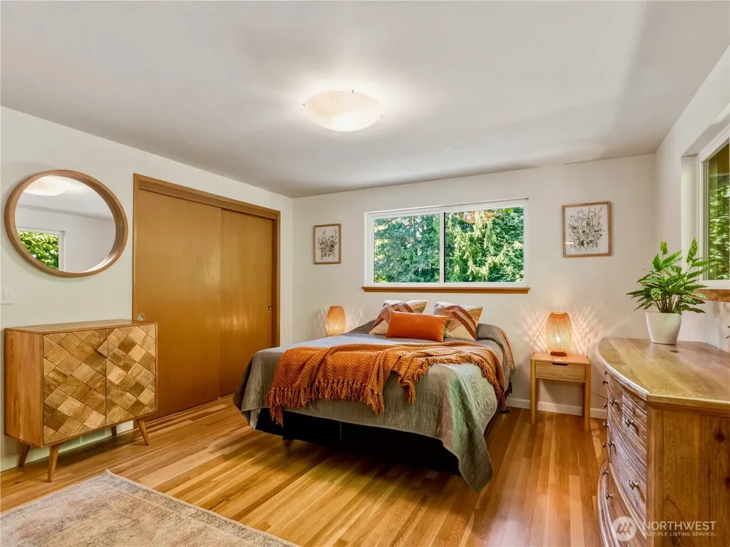 17128 2nd Avenue SW Normandy Park WA 98166