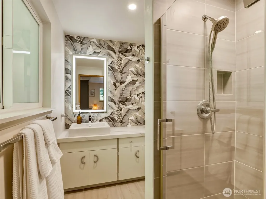 17128 2nd Avenue SW Normandy Park WA 98166
