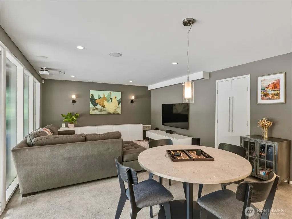 17128 2nd Avenue SW Normandy Park WA 98166