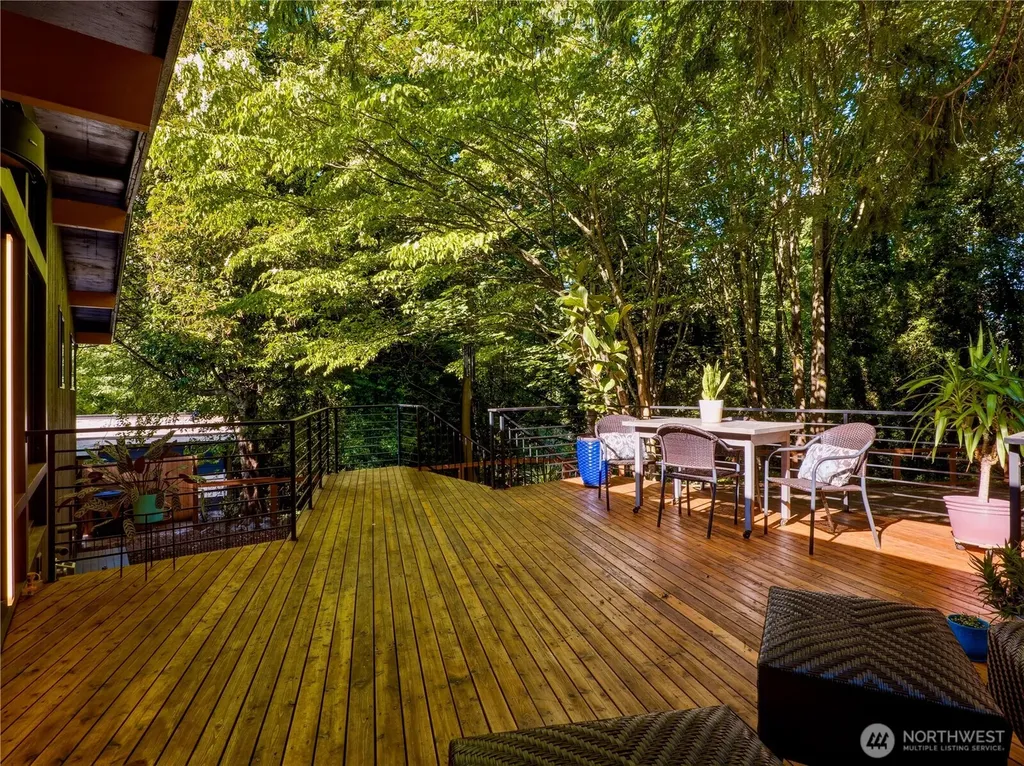 17128 2nd Avenue SW Normandy Park WA 98166