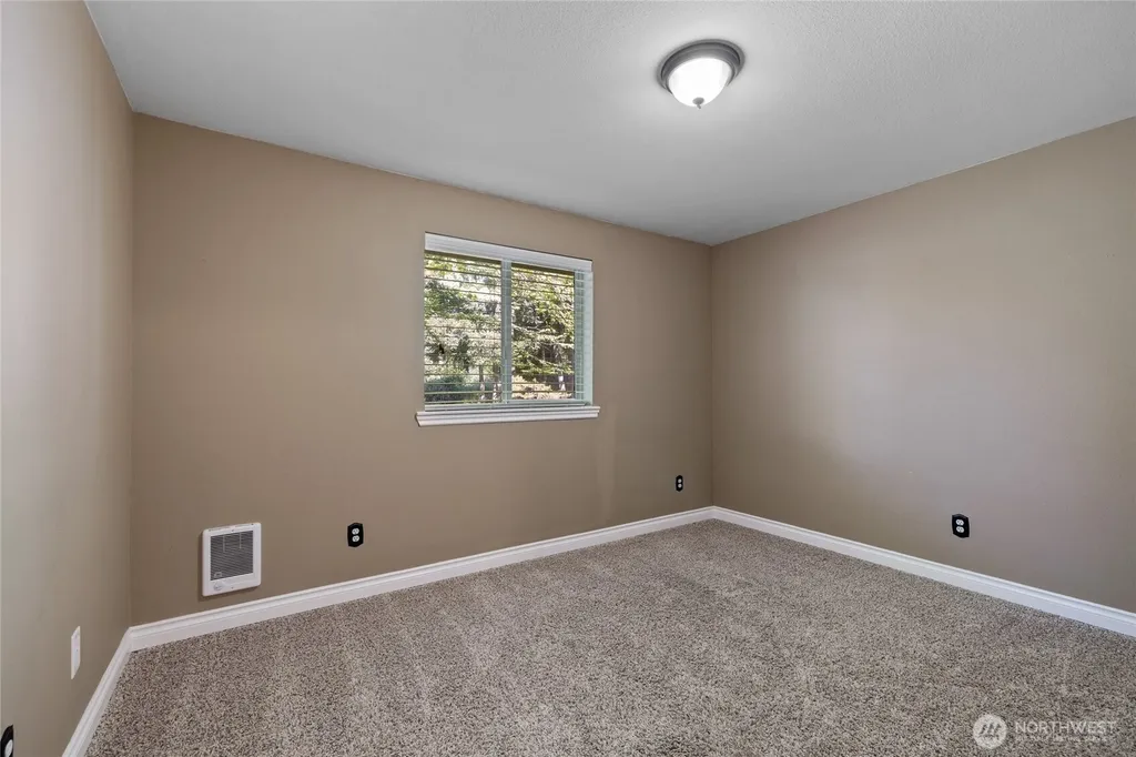 4813 338th Street E Eatonville WA 98328