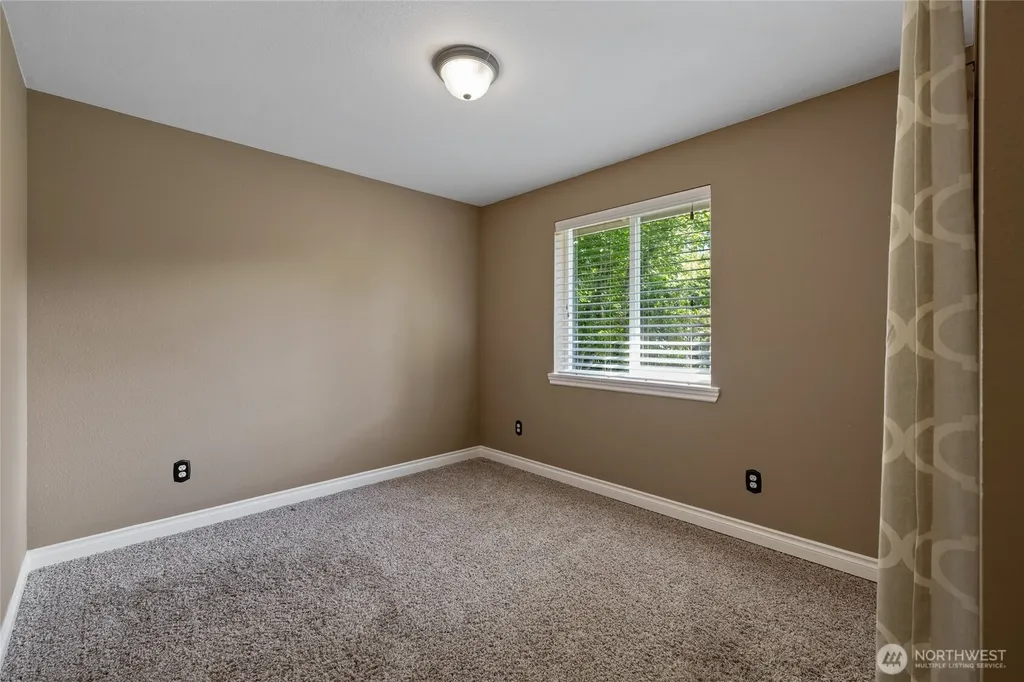 4813 338th Street E Eatonville WA 98328
