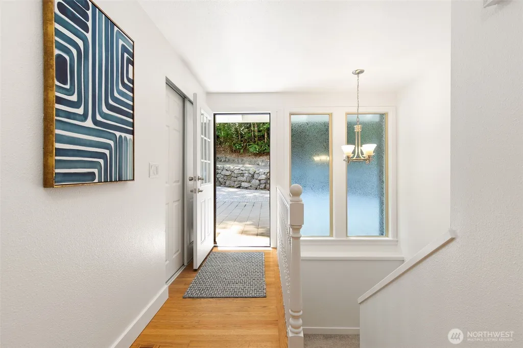 5769 Blakely Avenue NE Bainbridge Island WA 98110