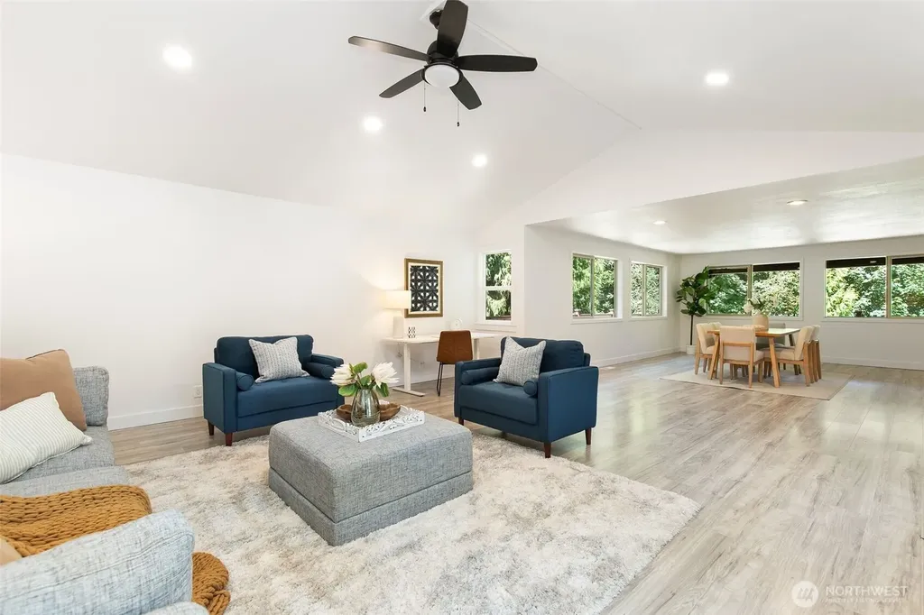5769 Blakely Avenue NE Bainbridge Island WA 98110