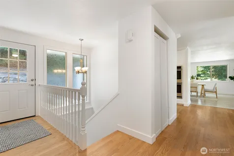 5769 Blakely Avenue NE Bainbridge Island WA 98110