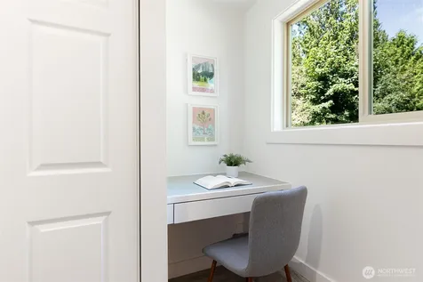 5769 Blakely Avenue NE Bainbridge Island WA 98110