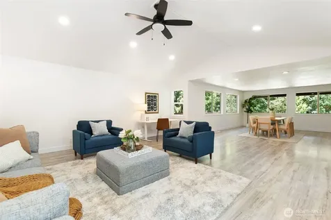 5769 Blakely Avenue NE Bainbridge Island WA 98110
