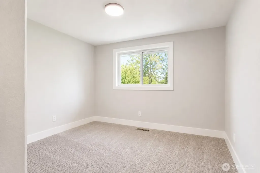 510 223rd Street SW Bothell WA 98021