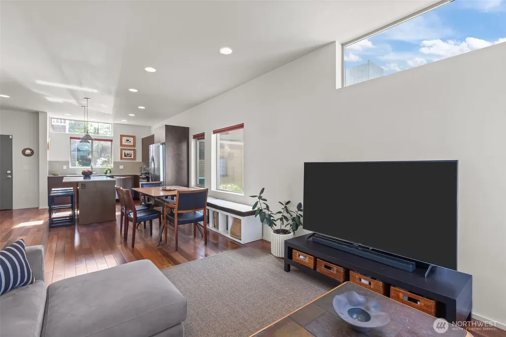 161 23rd Avenue Seattle WA 98122