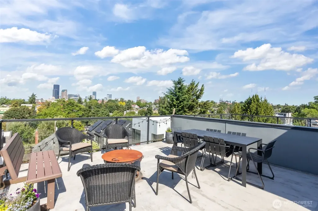 161 23rd Avenue Seattle WA 98122