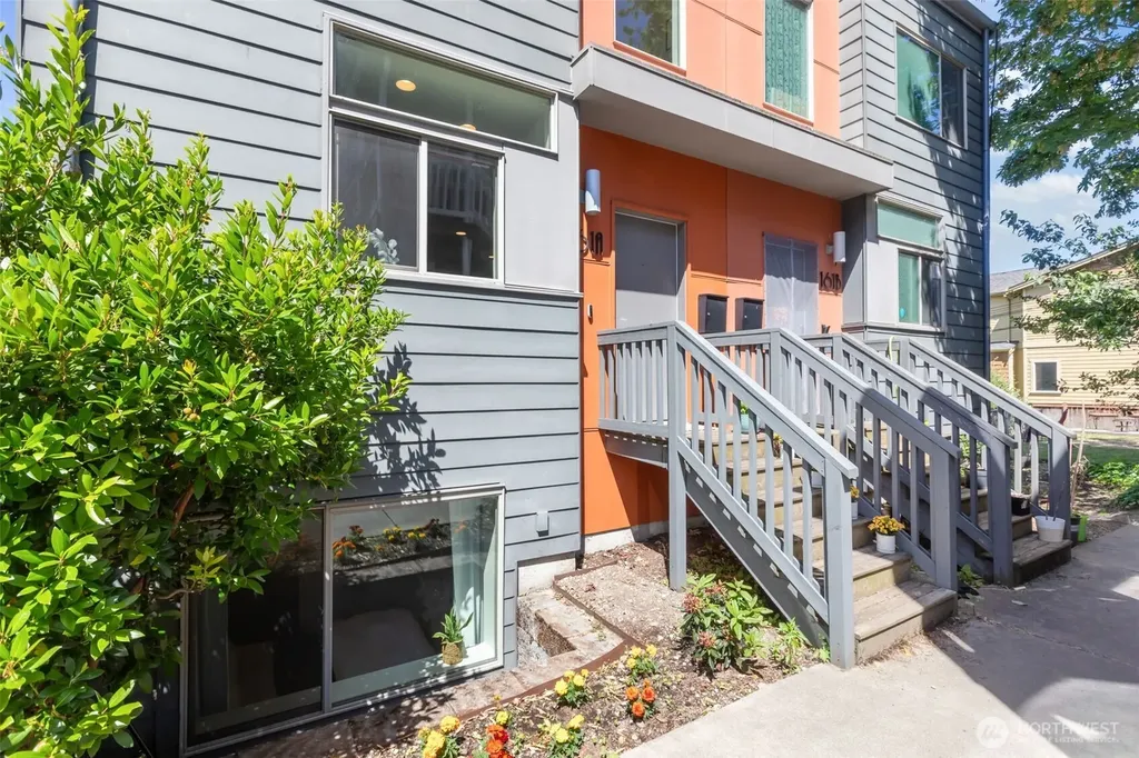 161 23rd Avenue Seattle WA 98122