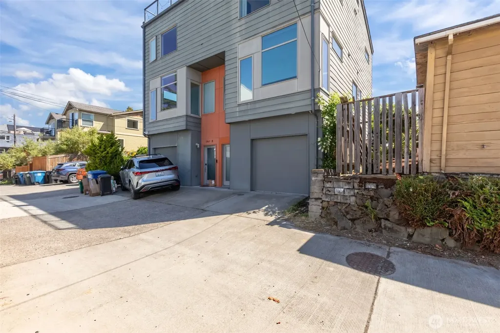 161 23rd Avenue Seattle WA 98122
