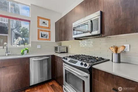 161 23rd Avenue Seattle WA 98122