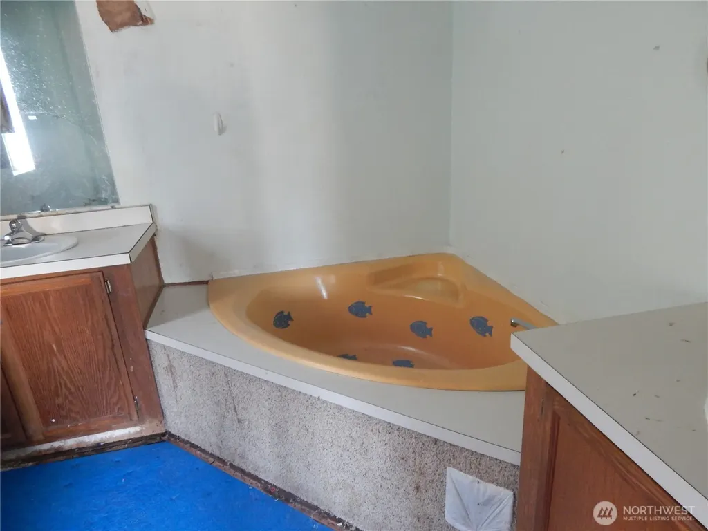 222 Salmon Street Clallam Bay WA 98326
