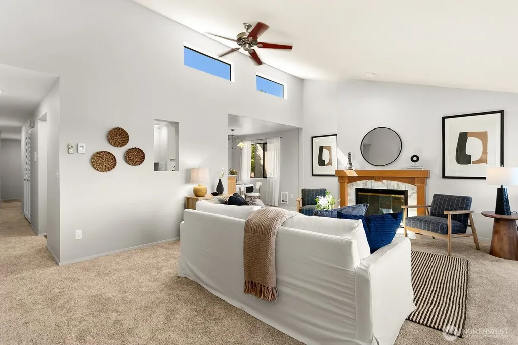 6652 Parkpoint Way NE Seattle WA 98115