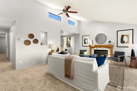 6652 Parkpoint Way NE Seattle WA 98115