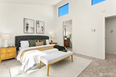 6652 Parkpoint Way NE Seattle WA 98115