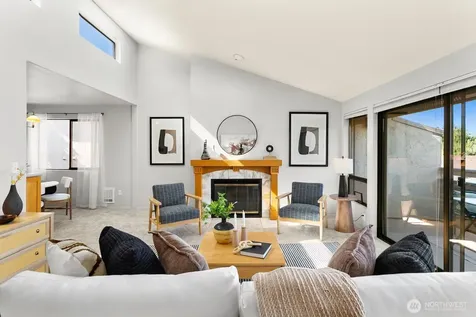 6652 Parkpoint Way NE Seattle WA 98115