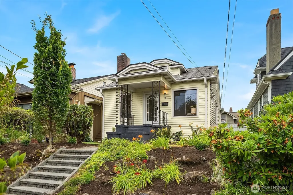 5215 Latona Avenue NE Seattle WA 98105