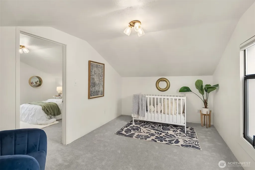 5215 Latona Avenue NE Seattle WA 98105