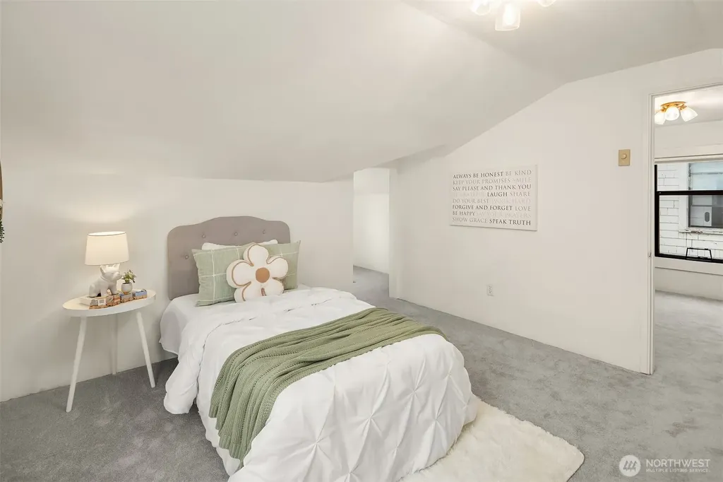 5215 Latona Avenue NE Seattle WA 98105