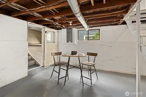 5215 Latona Avenue NE Seattle WA 98105