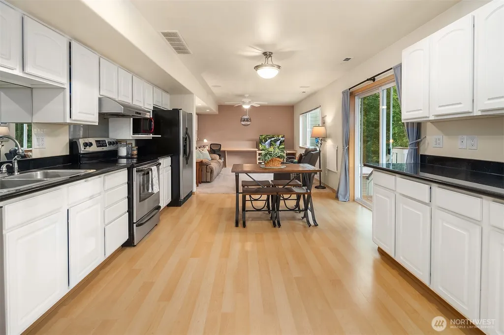 24 79th Drive SE Lake Stevens WA 98258