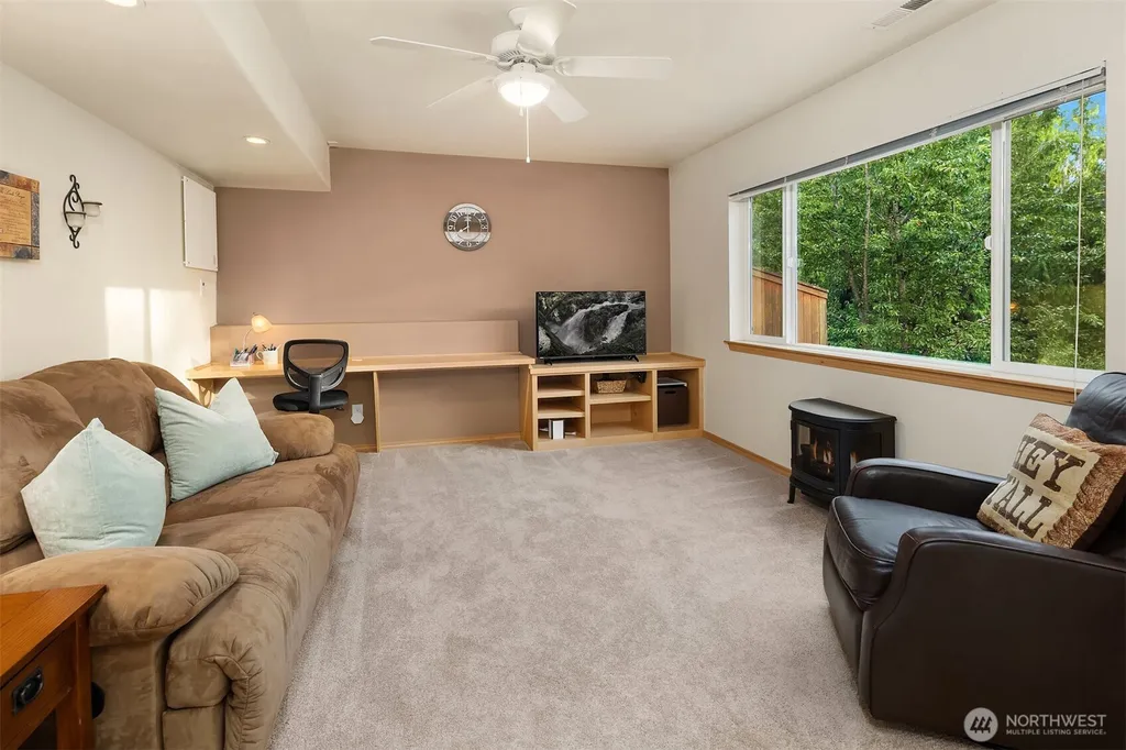 24 79th Drive SE Lake Stevens WA 98258